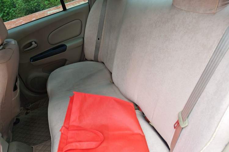 Used Venucia D50 2013 1.6L Automatic Fashion Edition Left Rear Seat