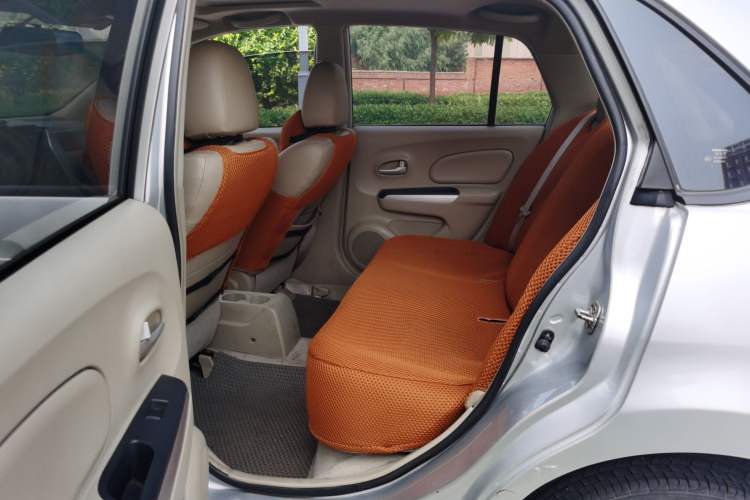 Used Venucia D50 2013 1.6L Manual Luxury Edition Left Rear Seat