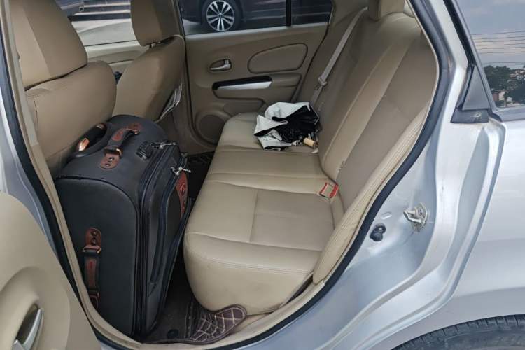 Used Venucia D50 2013 1.6L Manual Luxury Edition Left Rear Seat
