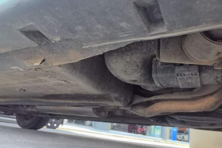 Used Venucia D50 2013 1.6L Manual Fashion Edition Left Side Sill