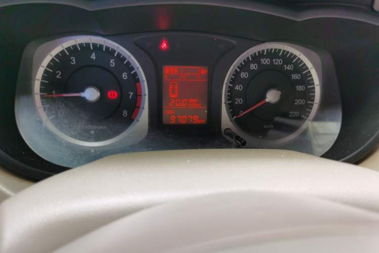 Used Venucia D50 2013 1.6L Manual Fashion Edition Odometer Close Up
