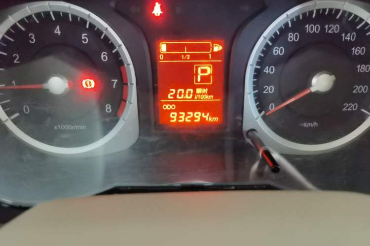 Used Venucia D50 2013 1.6L Automatic Luxury Edition Odometer Close Up