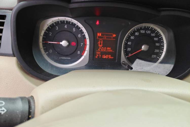 Used Venucia D50 2013 1.6L Manual Fashion Edition Odometer Close Up