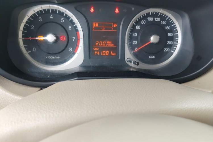 Used Venucia D50 2013 1.6L Manual Fashion Edition Odometer Close Up