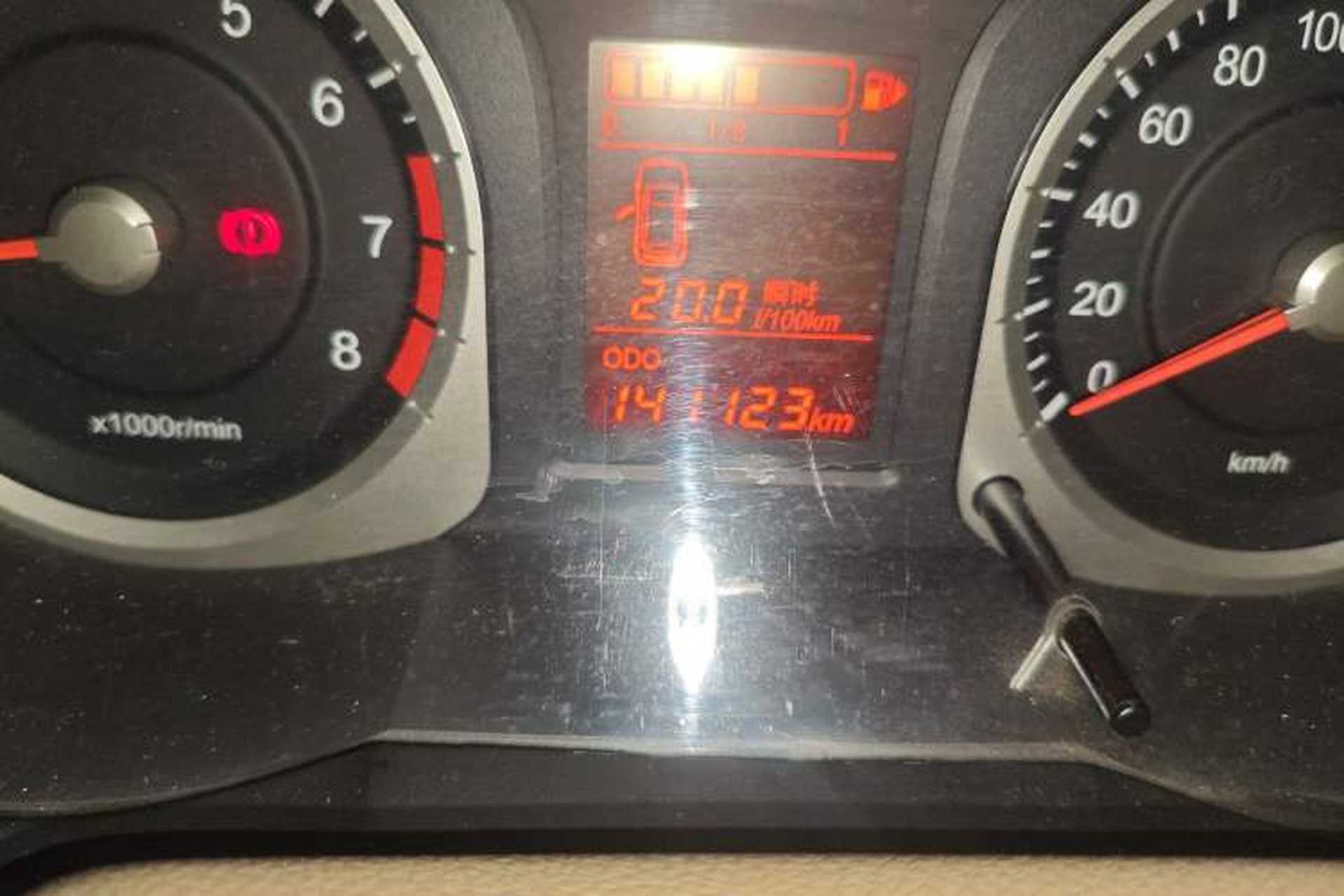 Used Venucia D50 2013 1.6L Manual Fashion Edition Odometer Close Up