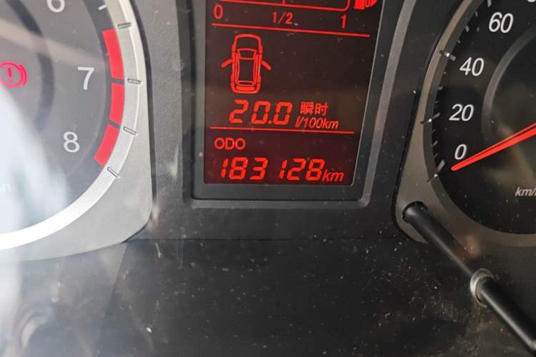 Used Venucia D50 2013 1.6L Manual Luxury Edition Odometer Close Up