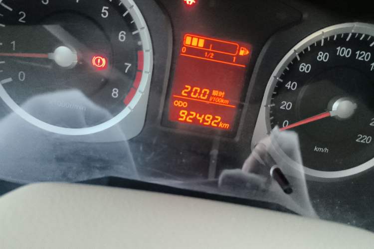 Used Venucia D50 2013 1.6L Manual Fashion Edition Odometer Close Up