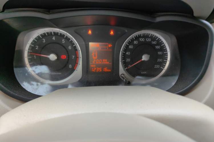 Used Venucia D50 2013 1.6L Manual Fashion Edition Odometer Close Up