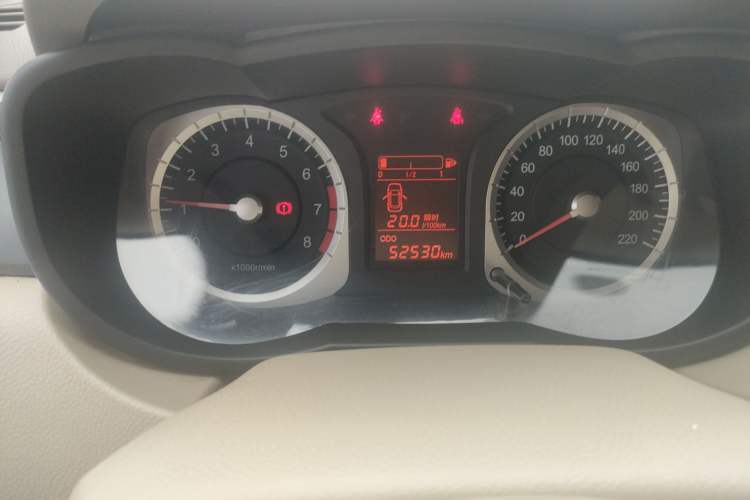 Used Venucia D50 2013 1.6L Manual Luxury Edition Odometer Close Up