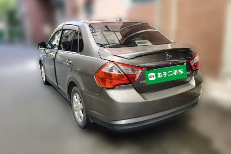 Used Venucia D50 2013 1.6L Manual Fashion Edition Rear Left 45 Deg