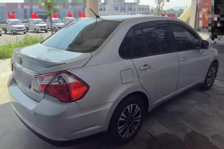Used Venucia D50 2013 1.6L Manual Fashion Edition Rear Right 45 Deg