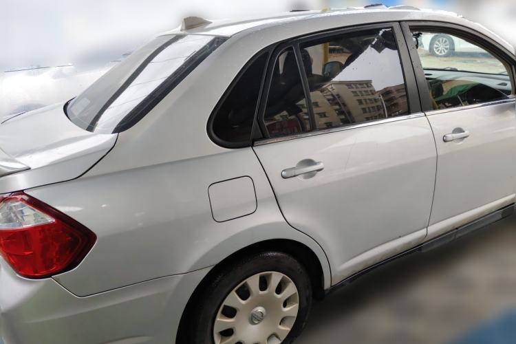 Used Venucia D50 2013 1.6L Manual Fashion Edition Rear Right 45 Deg