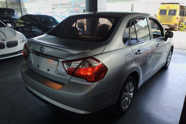Used Venucia D50 2013 1.6L Manual Fashion Edition Rear Right 45 Deg