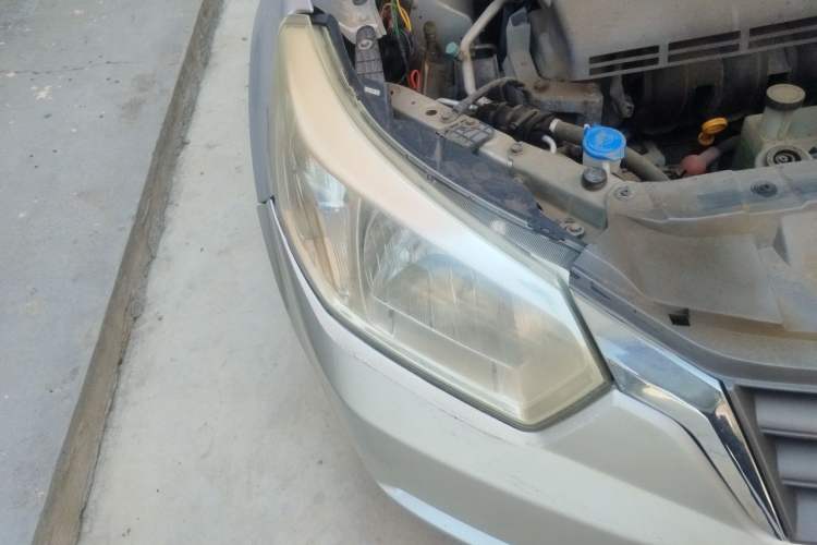Used Venucia D50 2013 1.6L Manual Fashion Edition Right Front Headlight
