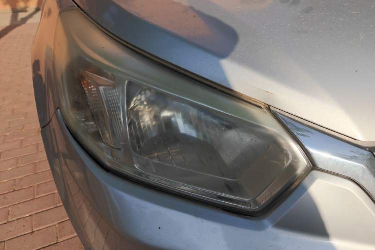 Used Venucia D50 2013 1.6L Manual Fashion Edition Right Front Headlight