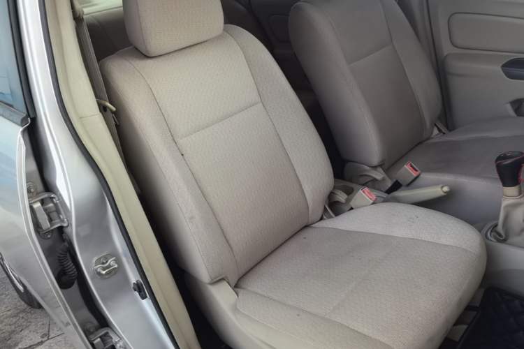 Used Venucia D50 2013 1.6L Manual Fashion Edition Right Front Seat