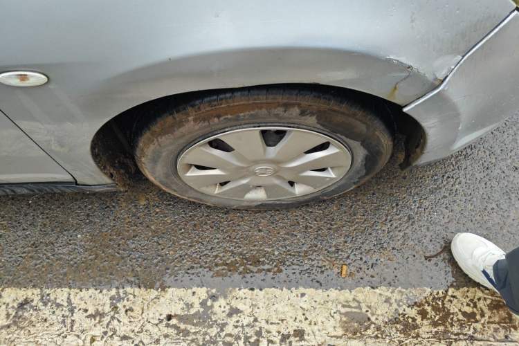 Used Venucia D50 2013 1.6L Manual Fashion Edition Right Front Wheel Hub