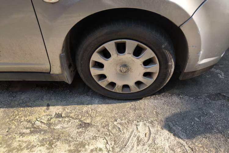 Used Venucia D50 2013 1.6L Manual Fashion Edition Right Front Wheel Hub