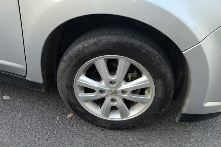 Used Venucia D50 2013 1.6L Manual Fashion Edition Right Front Wheel Hub