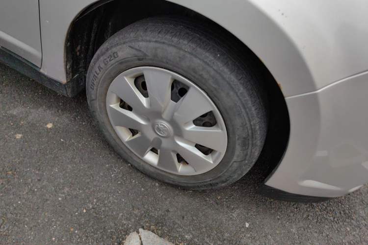 Used Venucia D50 2013 1.6L Manual Fashion Edition Right Front Wheel Hub