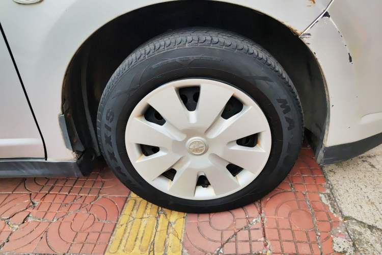 Used Venucia D50 2013 1.6L Manual Fashion Edition Right Front Wheel Hub