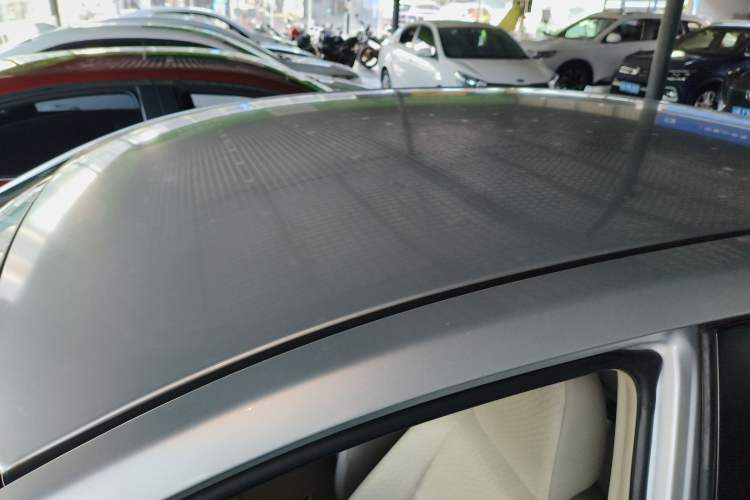 Used Venucia D50 2013 1.6L Manual Fashion Edition Roof