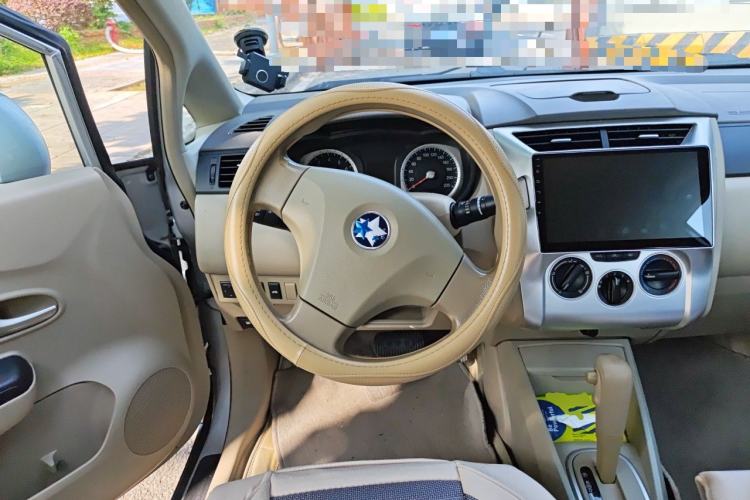 Used Venucia D50 2013 1.6L Automatic Fashion Edition Steering Wheel