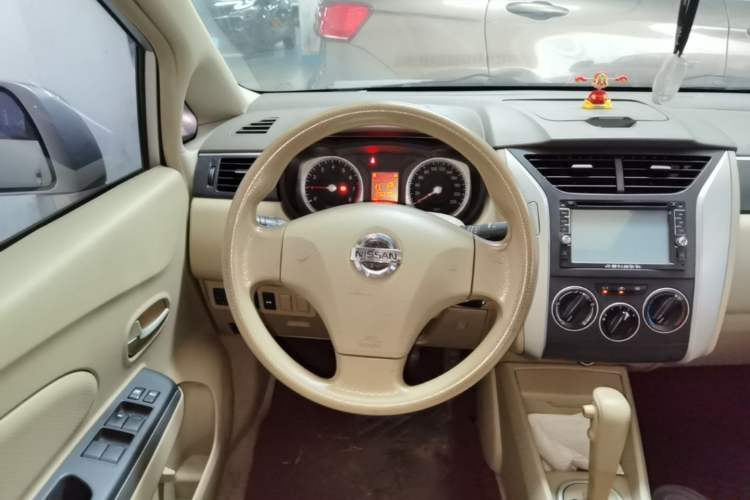 Used Venucia D50 2013 1.6L Automatic Luxury Edition Steering Wheel