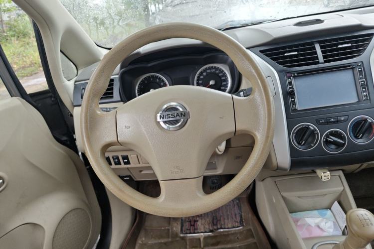 Used Venucia D50 2013 1.6L Manual Luxury Edition Steering Wheel