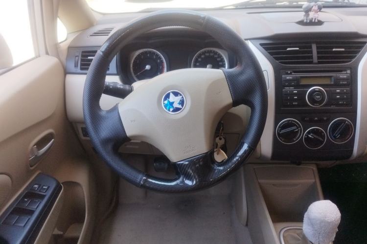 Used Venucia D50 2013 1.6L Manual Fashion Edition Steering Wheel