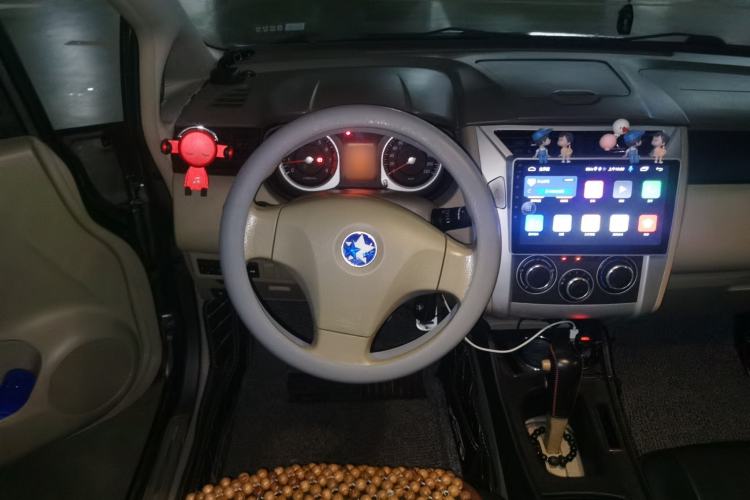 Used Venucia D50 2013 1.6L Automatic Fashion Edition Steering Wheel