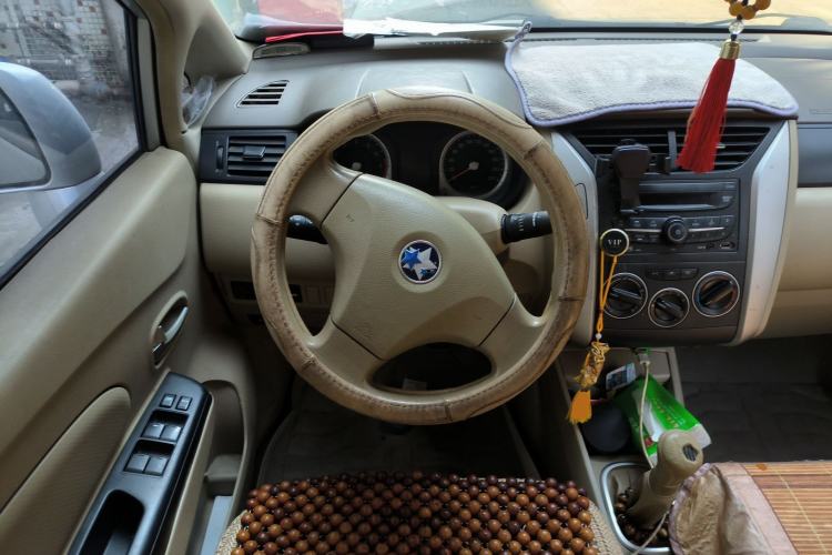 Used Venucia D50 2013 1.6L Manual Fashion Edition Steering Wheel