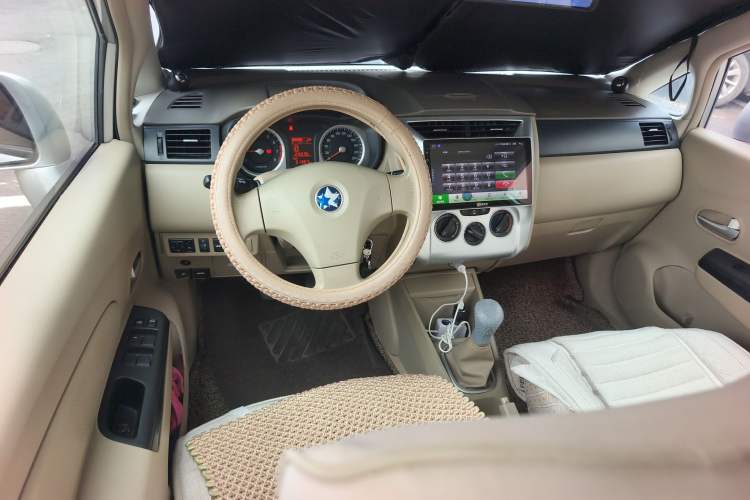 Used Venucia D50 2013 1.6L Manual Fashion Edition Steering Wheel