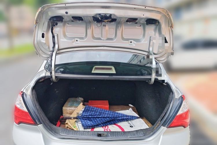 Used Venucia D50 2013 1.6L Automatic Fashion Edition Trunk