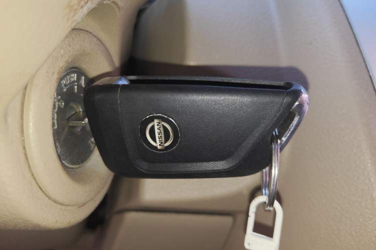Used Venucia D50 2013 1.6L Manual Fashion Edition Vehicle Key