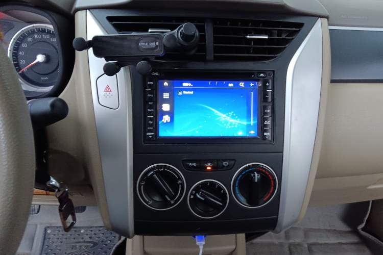 Used Venucia D50 2013 1.6L Manual Luxury Edition Audio And AC Panel