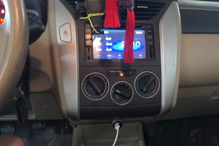 Used Venucia D50 2013 1.6L Manual Luxury Edition Audio And AC Panel