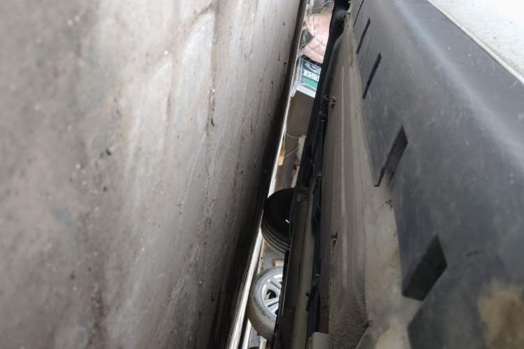 Used Venucia D50 2013 1.6L Manual Fashion Edition Chassis Front Right