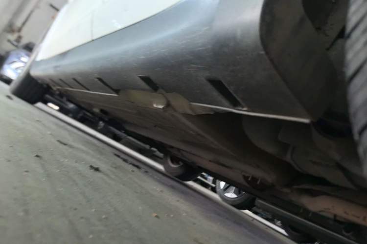Used Venucia D50 2013 1.6L Manual Luxury Edition Chassis Rear Left