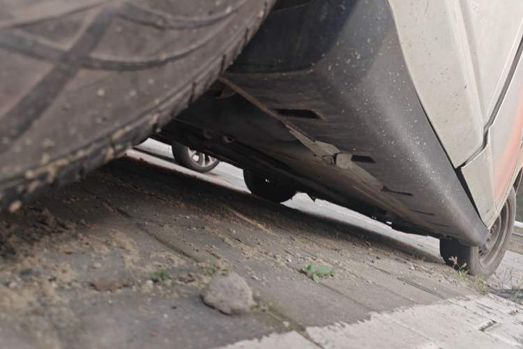 Used Venucia D50 2013 1.6L Manual Fashion Edition Chassis Rear Right