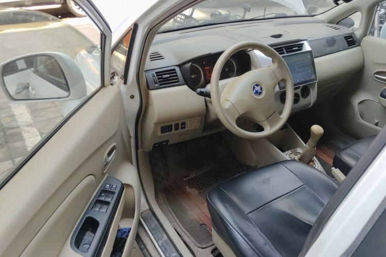 Used Venucia D50 2013 1.6L Manual Fashion Edition Driver Seat