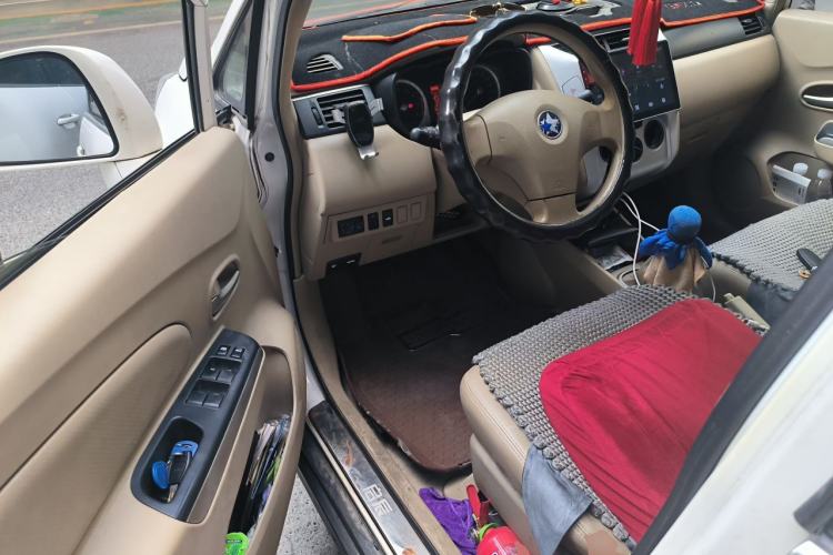 Used Venucia D50 2013 1.6L Manual Luxury Edition Driver Seat
