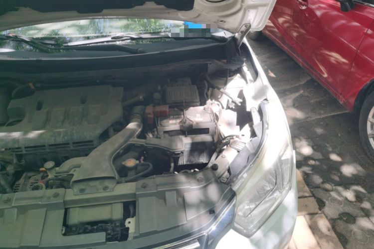 Used Venucia D50 2013 1.6L Automatic Fashion Edition Engine Bay Left