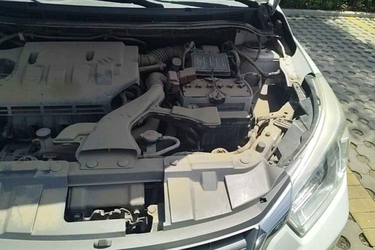 Used Venucia D50 2013 1.6L Manual Fashion Edition Engine Bay Left