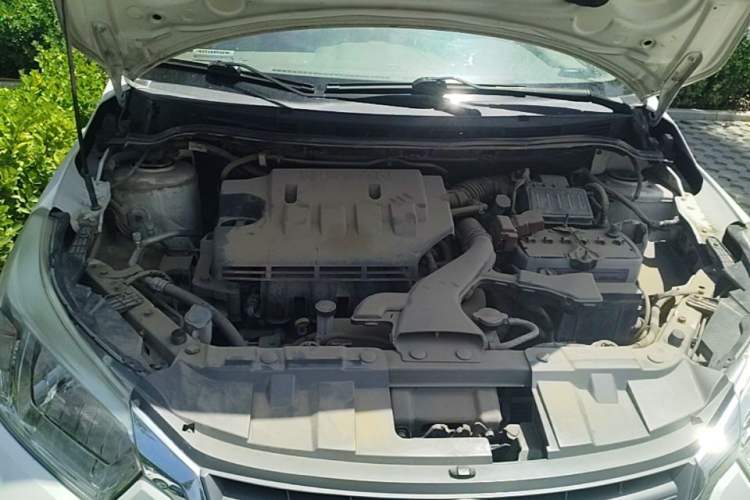 Used Venucia D50 2013 1.6L Manual Fashion Edition Engine Bay