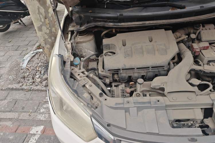 Used Venucia D50 2013 1.6L Manual Fashion Edition Engine Bay Right