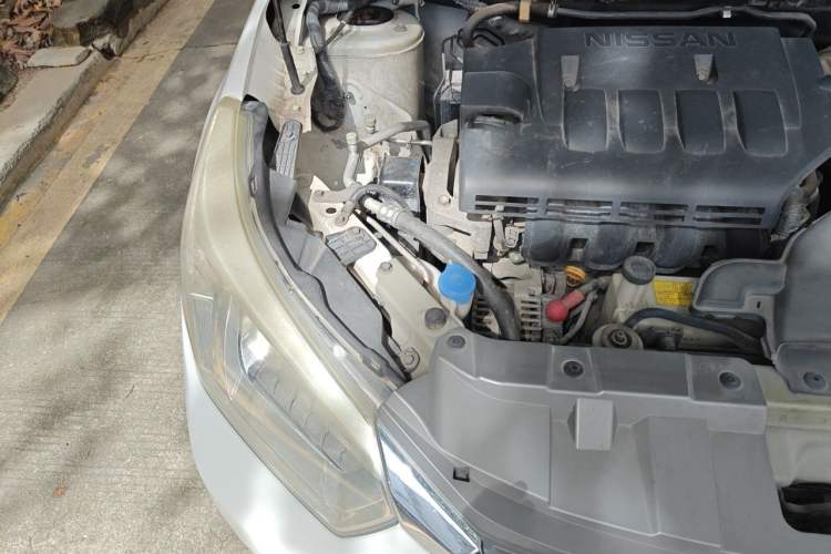 Used Venucia D50 2013 1.6L Automatic Fashion Edition Engine Bay Right