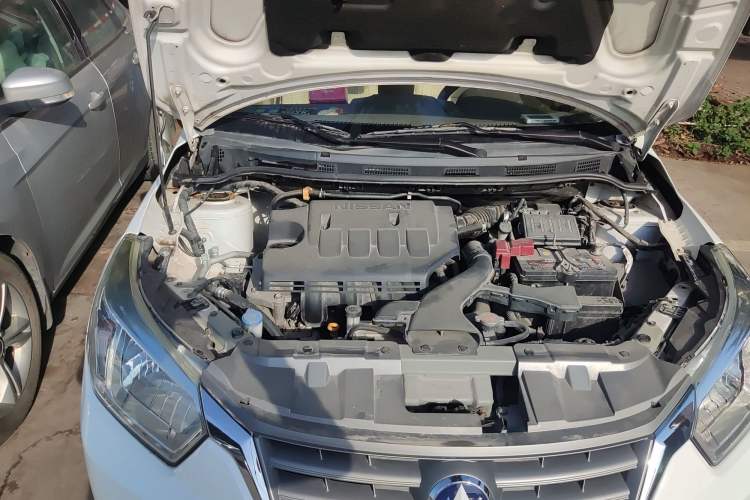 Used Venucia D50 2013 1.6L Automatic Fashion Edition Engine Bay Right