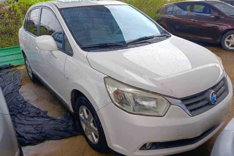 Used Venucia D50 2013 1.6L Automatic Luxury Edition Exterior 1