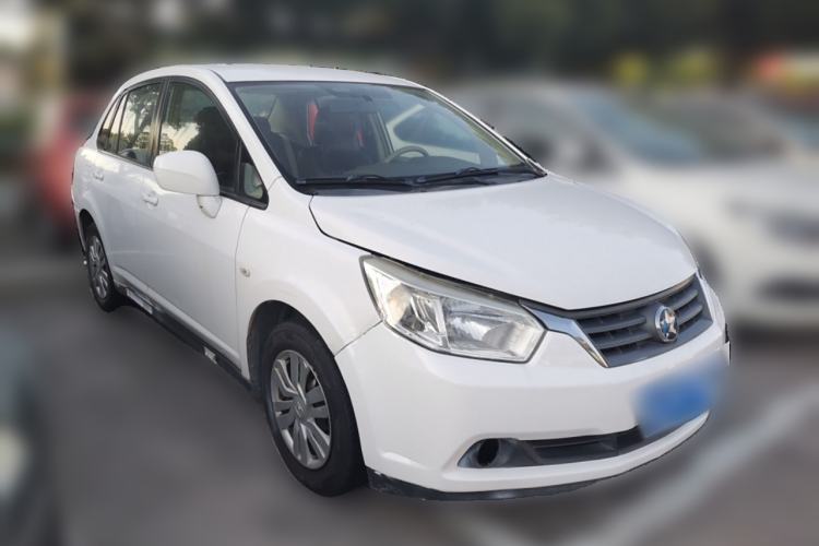 Used Venucia D50 2013 1.6L Automatic Fashion Edition Exterior 2